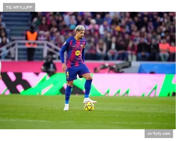 巴萨迎回阿劳霍，肌肉超负荷无碍出战马竞